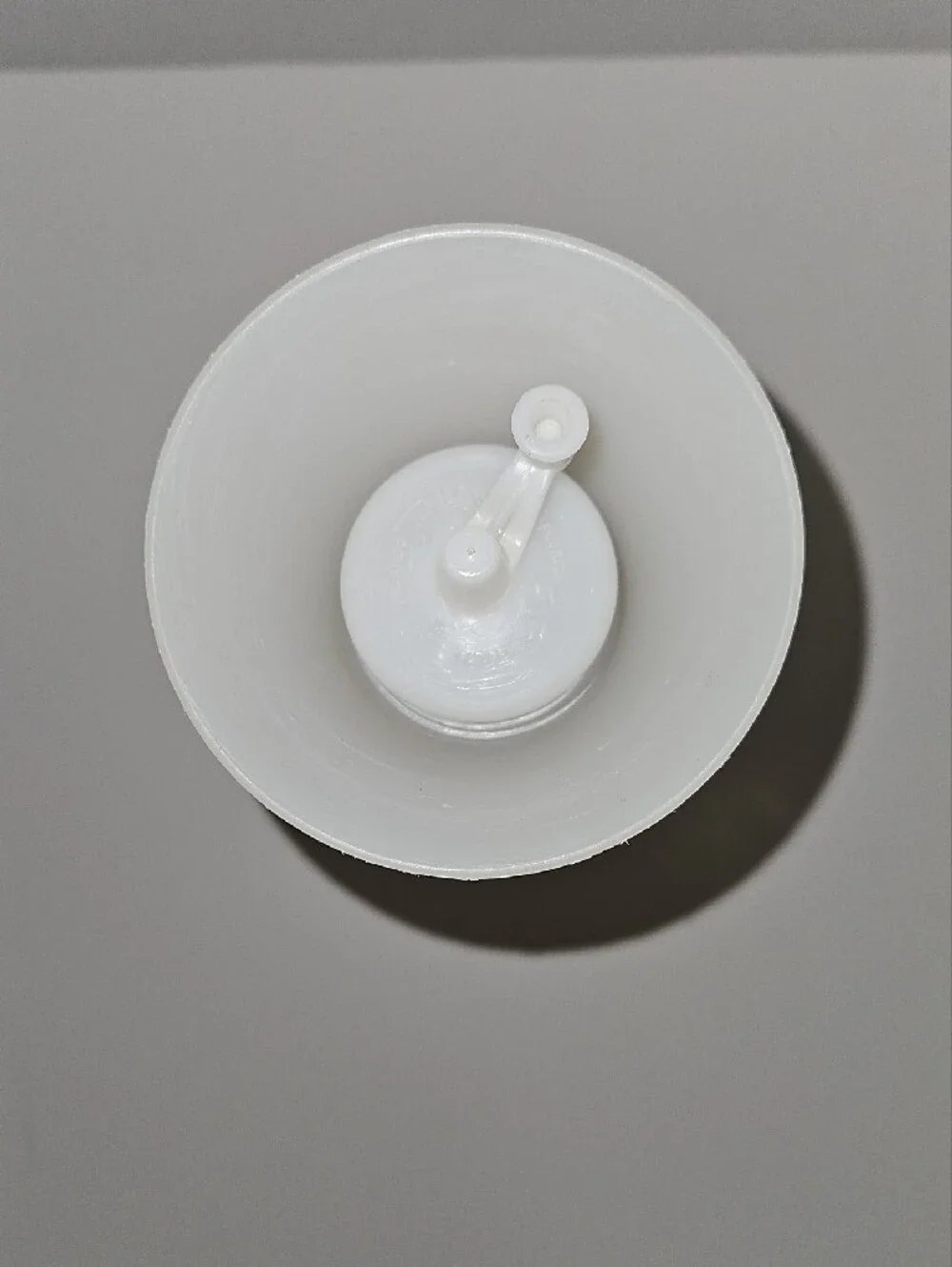 Vintage Tupperware Jifi Sift Flour or Powdered Sugar Sifter